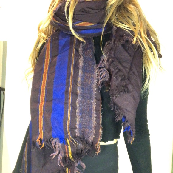 Aritzia Wool Scarf - Picture 2 of 3